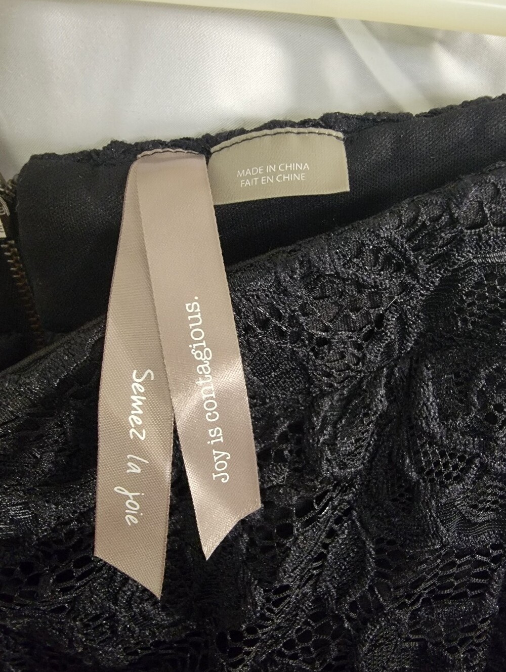 Semez la Joie Black Lace Rose Overlay Pencil Skirt 4x - Picture 2 of 3